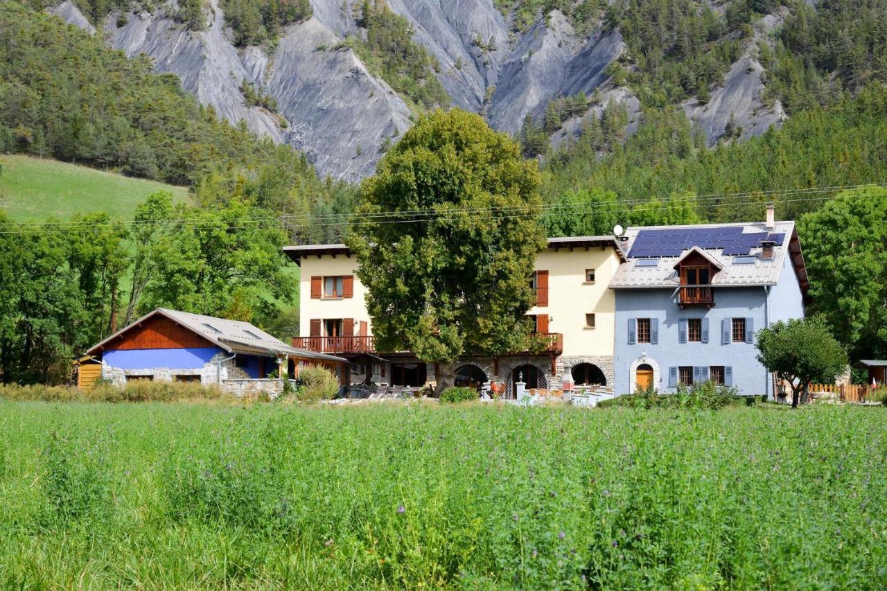 Bed and Breakfast L'Escale en Ubaye Saint-Pons  Exterior foto