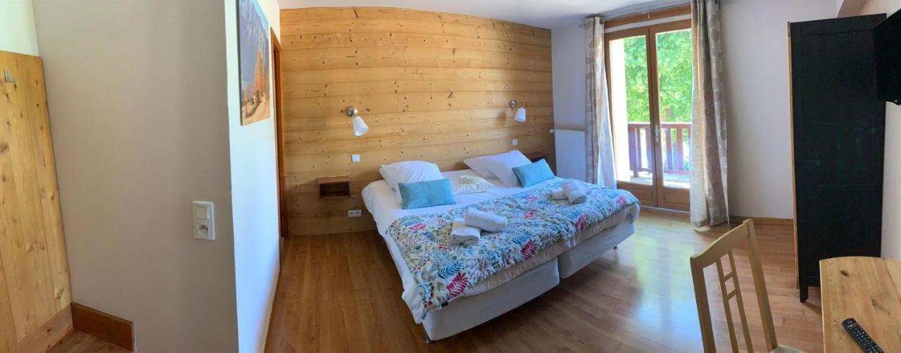 Bed and Breakfast L'Escale en Ubaye Saint-Pons  Exterior foto